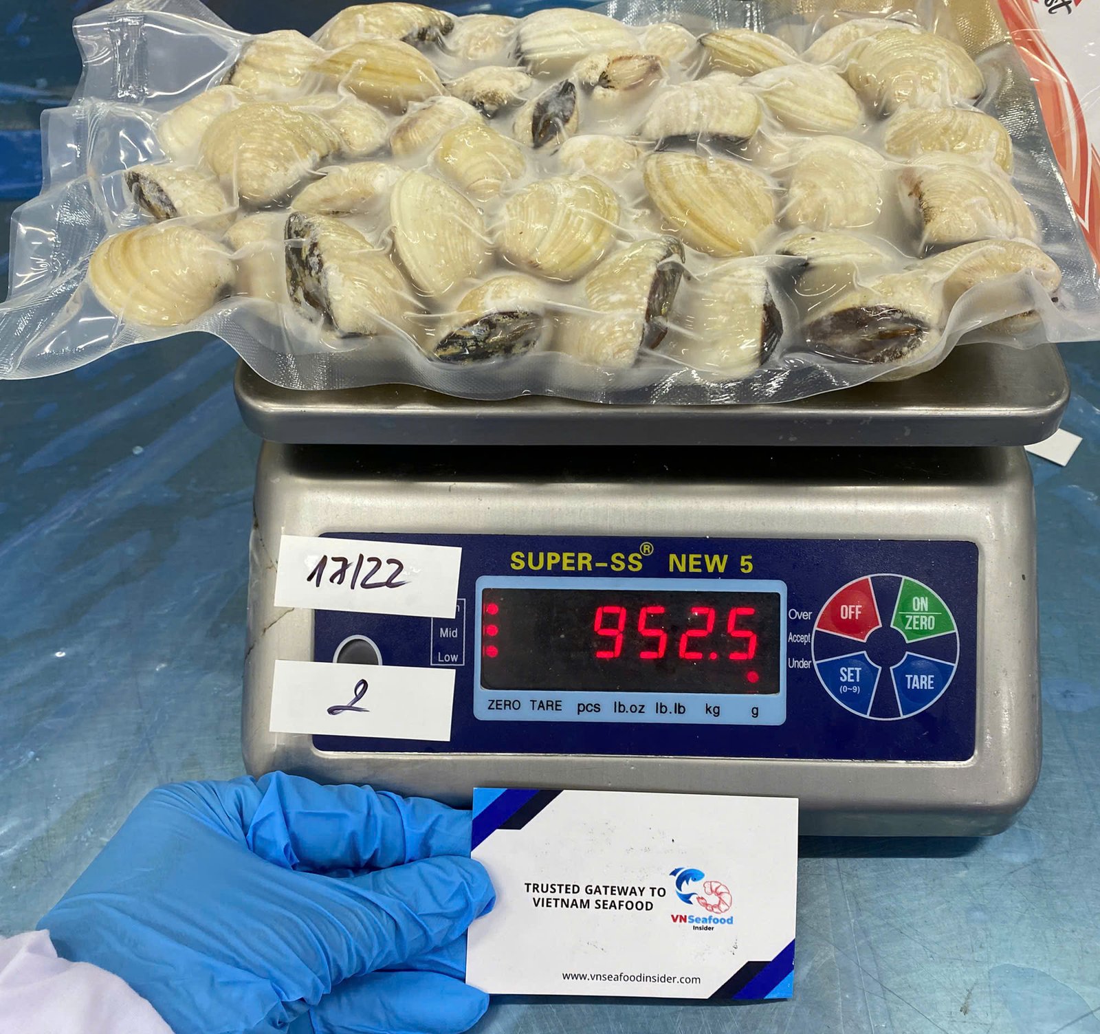 weighing seafood inspection